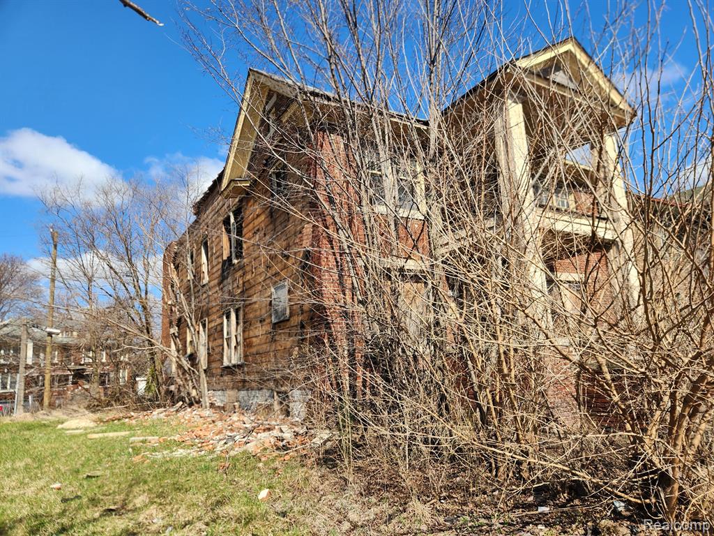 8773 Petoskey Avenue Property Photo 2