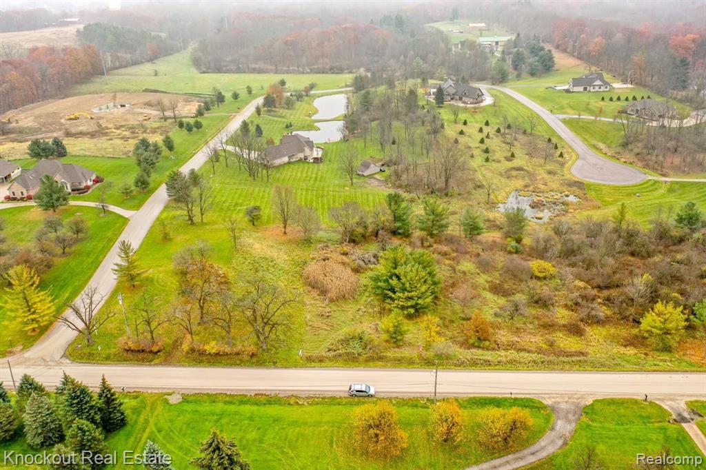 9338 Orchard Valley Lane Property Photo 4