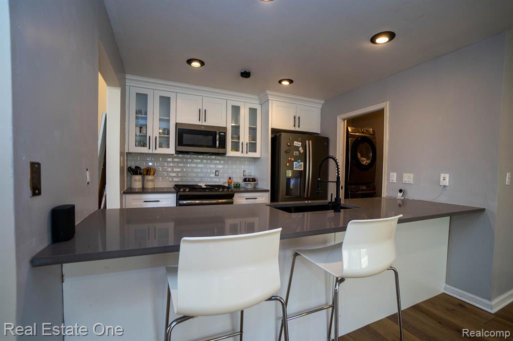 5206 Royal Vale Property Photo 5