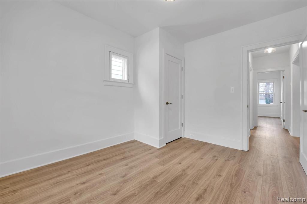 290 Pearson Street Property Photo 10