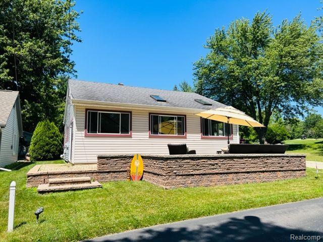 5935 Tower Drive Property Photo 1
