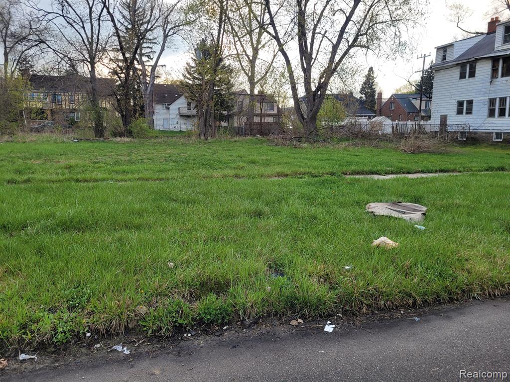 16821 LOG CABIN Street Property Photo 1