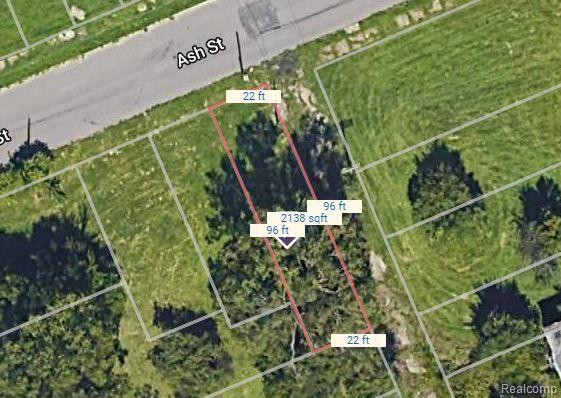 2427 Ash Street Property Photo 5