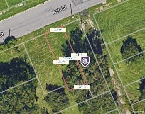 2433 Ash Street Property Photo 3