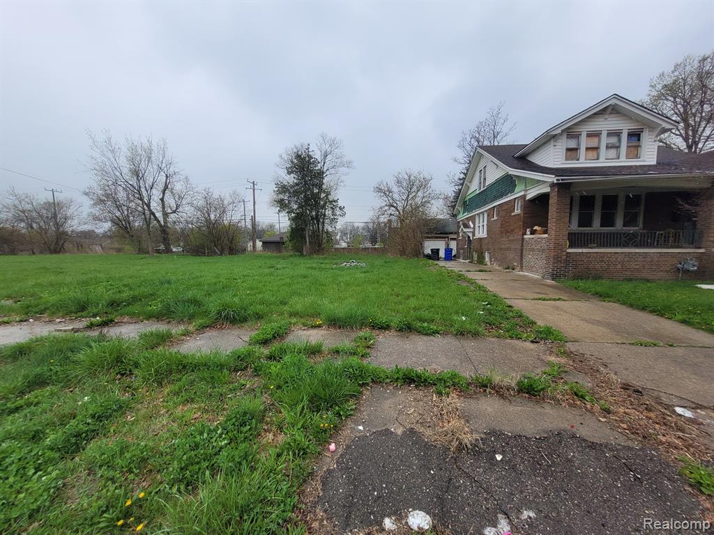 3967 Beaconsfield Street Property Photo 2