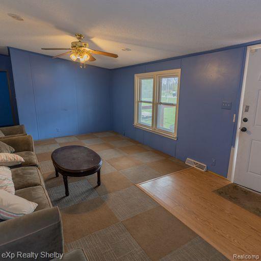 4267 Clifford Road Property Photo 7