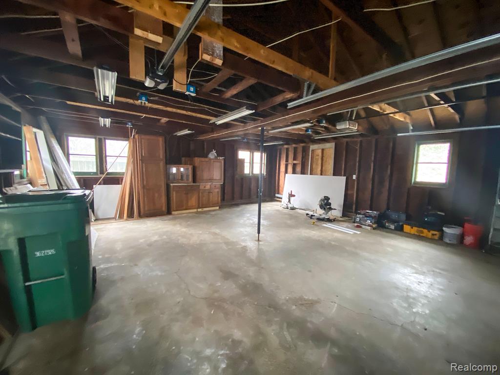 705 E Main Street Property Photo 3