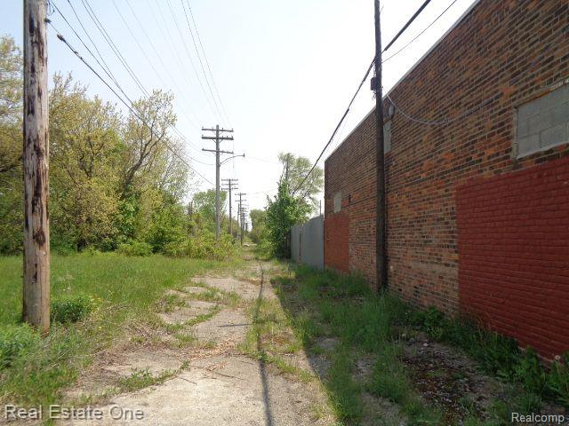 1051 Concord Street Property Photo 8
