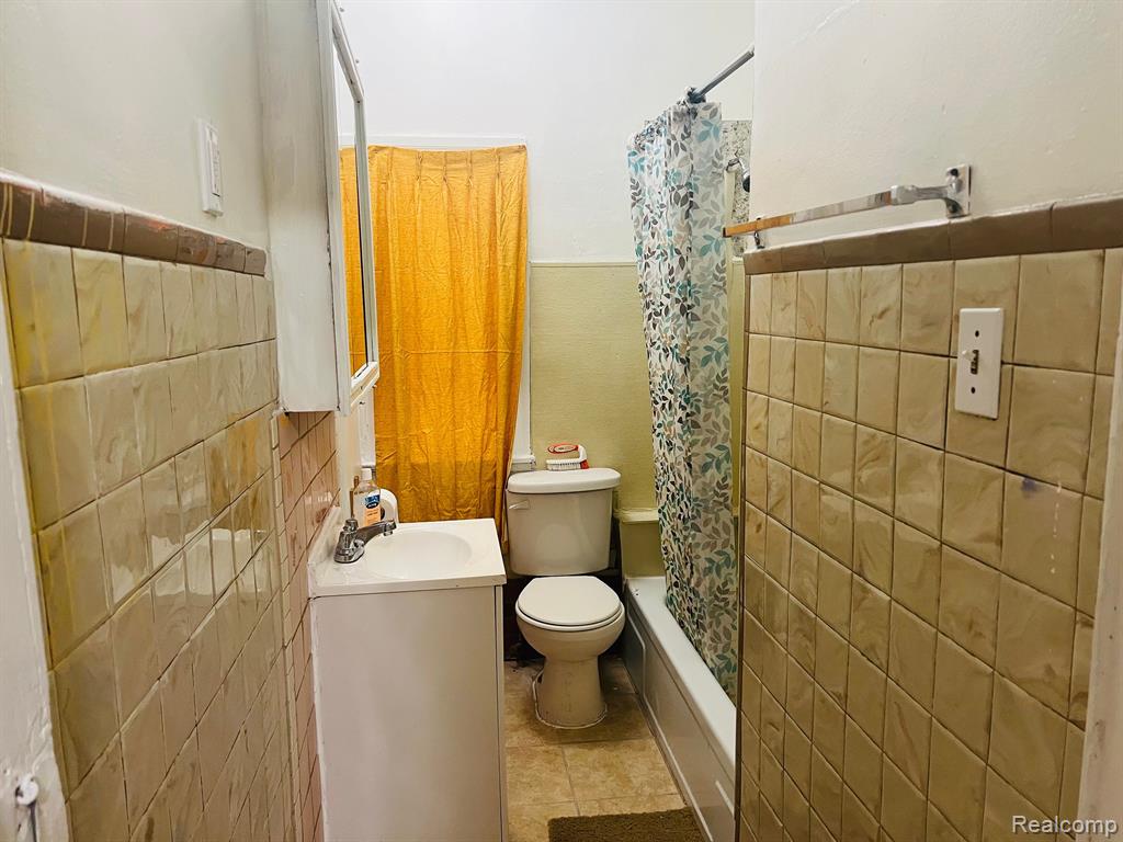 2436 Hewitt Street Property Photo 12