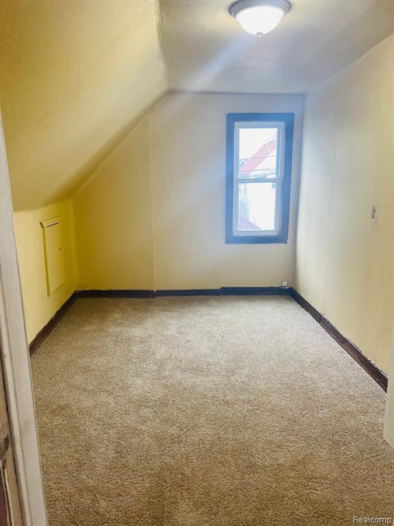2436 Hewitt Street Property Photo 14