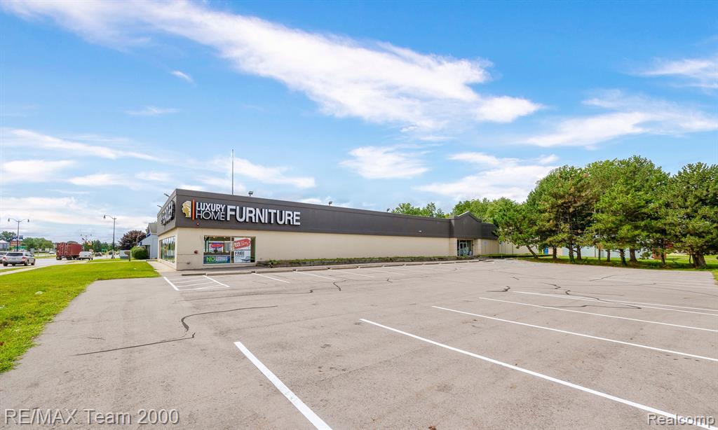 8830 Telegraph Road Property Photo 4