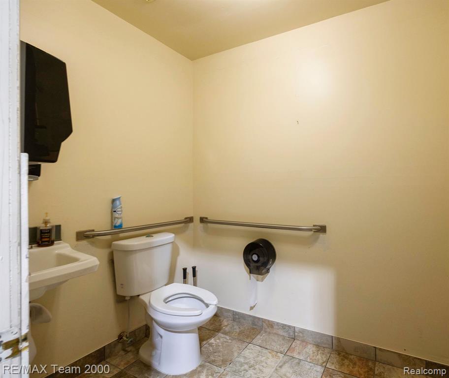 8830 Telegraph Road Property Photo 19
