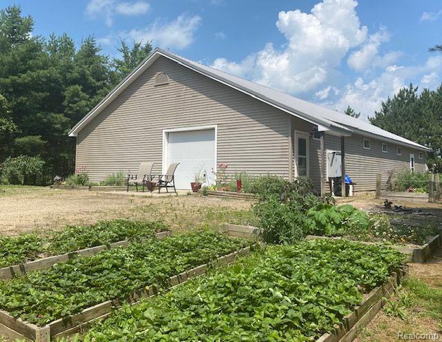 19567 L Drive Property Photo 1