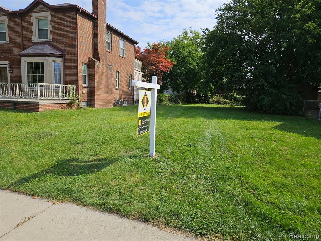 7900 Middlepointe Street Property Photo 1