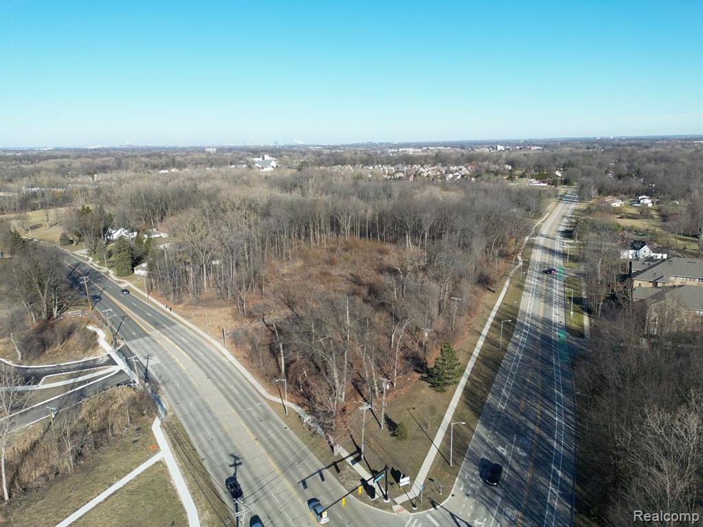 22900 SUPERIOR Property Photo 1