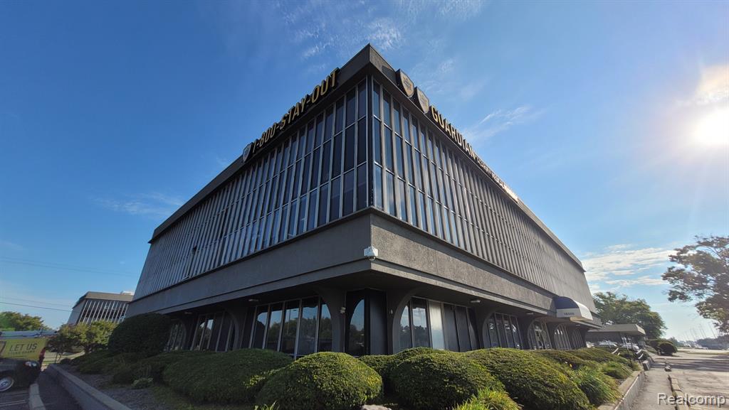 18000 W 8 MILE Road Property Photo 1