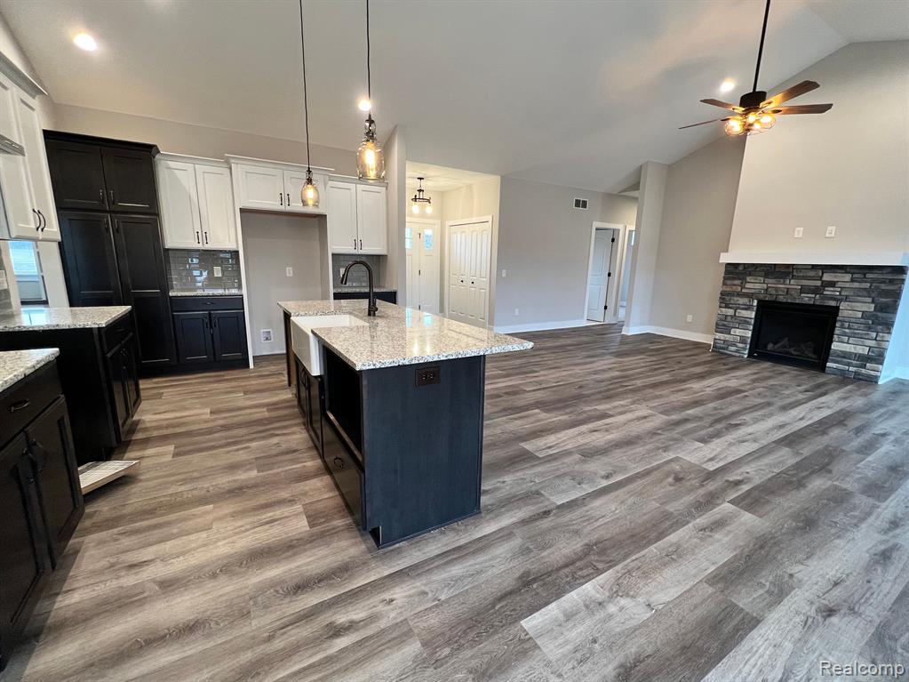 01 Textile Road Property Photo 2