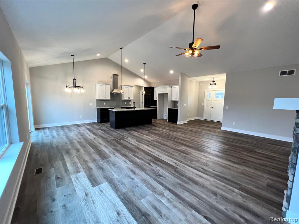 01 Textile Road Property Photo 3