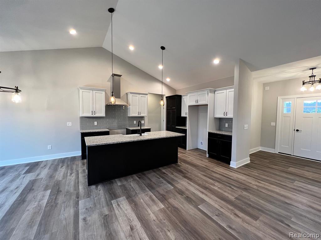 01 Textile Road Property Photo 8