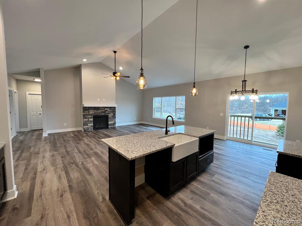 01 Textile Road Property Photo 9