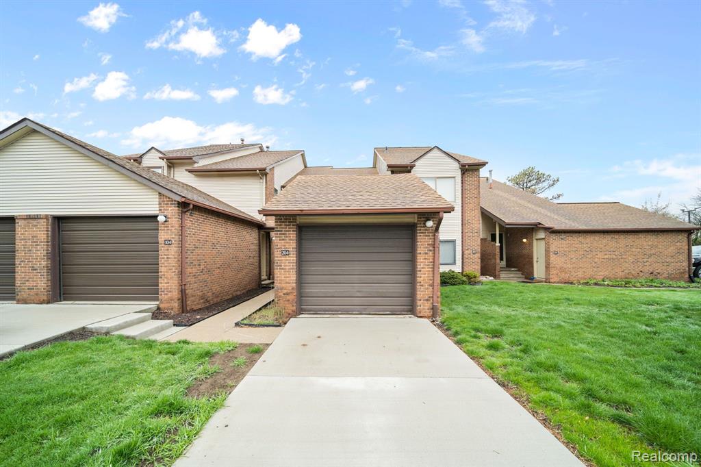 6540 RIDGEFIELD Circle Property Photo 1