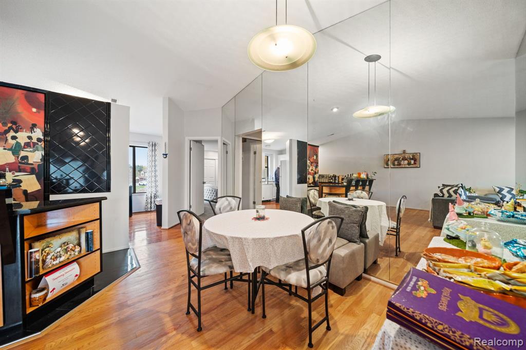 6540 Ridgefield Circle Property Photo 8
