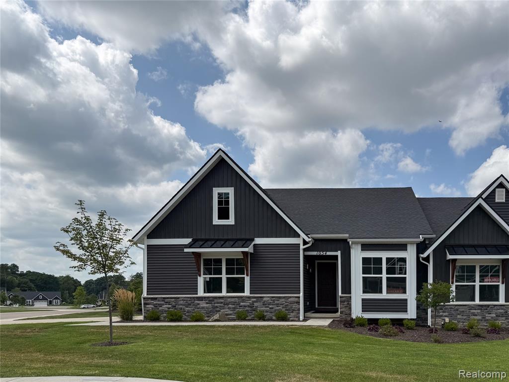 1054 Camellia Circle Property Photo 1