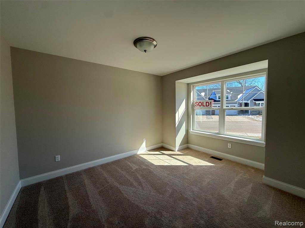 1034 Camellia Circle Property Photo 4
