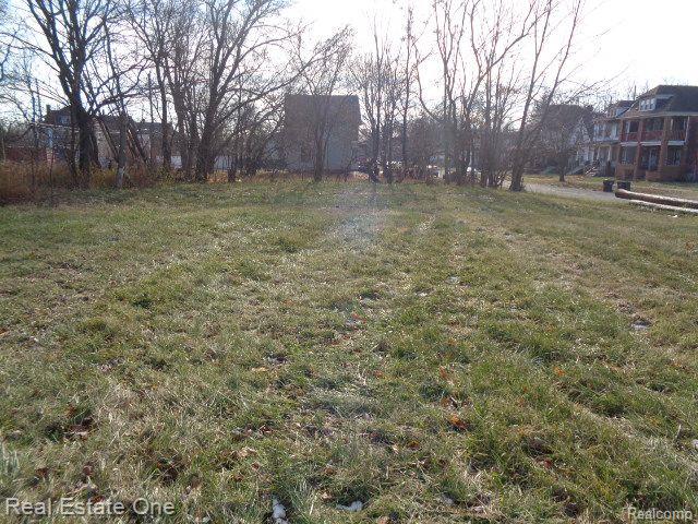 2926 Sheridan Street Property Photo 5
