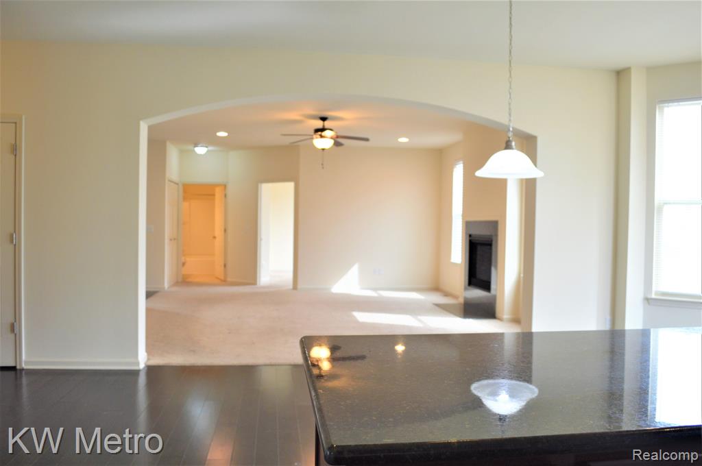 4313 Silverleaf Drive Property Photo 12
