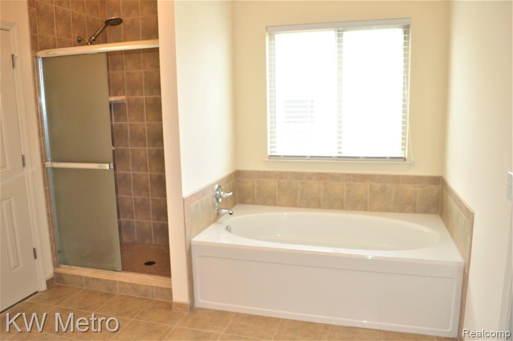 4313 Silverleaf Drive Property Photo 18
