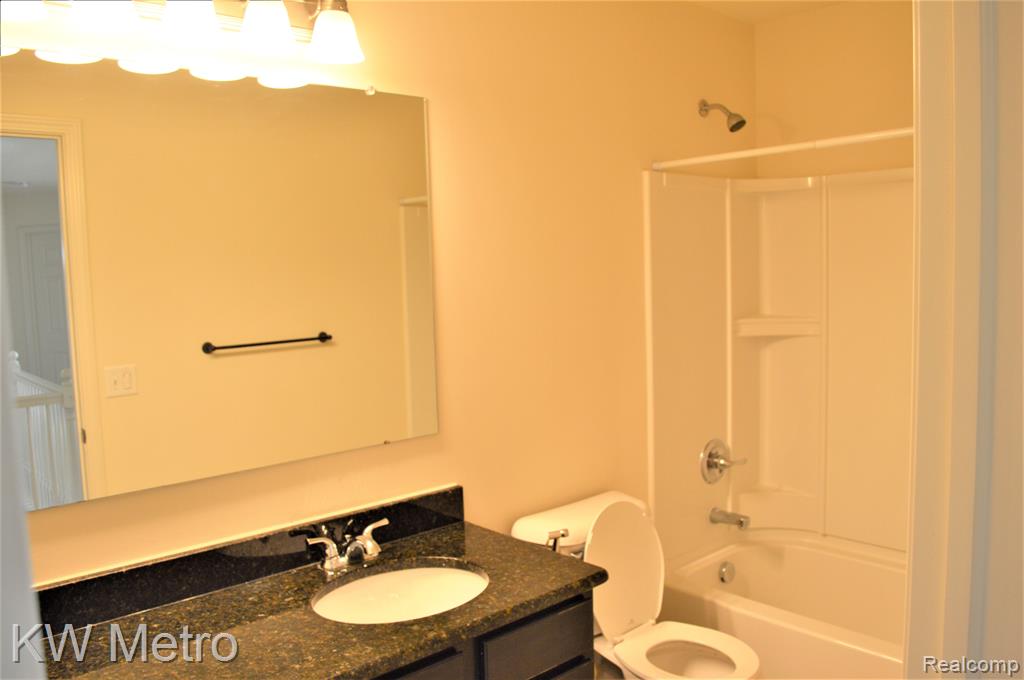 4313 Silverleaf Drive Property Photo 22