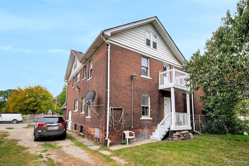776 Woodmere Street Property Photo 4