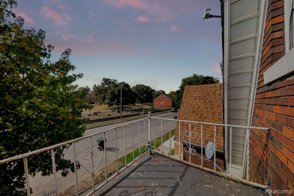 776 Woodmere Street Property Photo 6