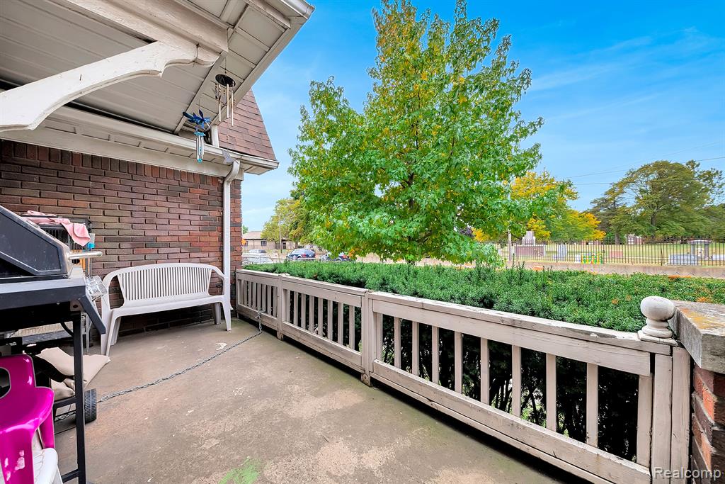 776 Woodmere Street Property Photo 9