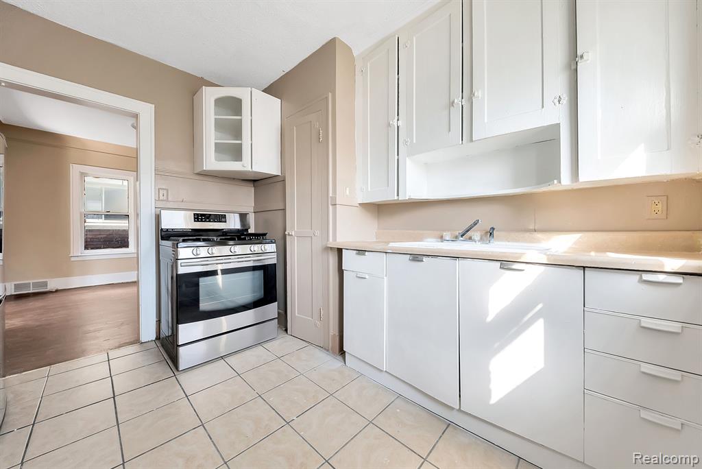 776 Woodmere Street Property Photo 31