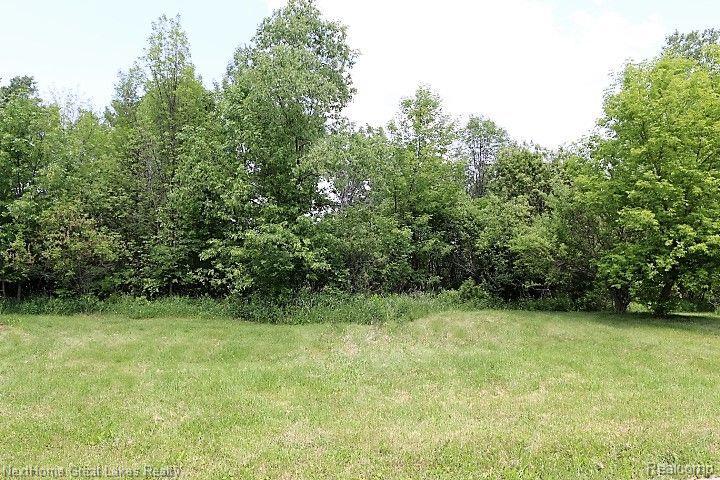 74 WESTWOOD Drive Property Photo 1
