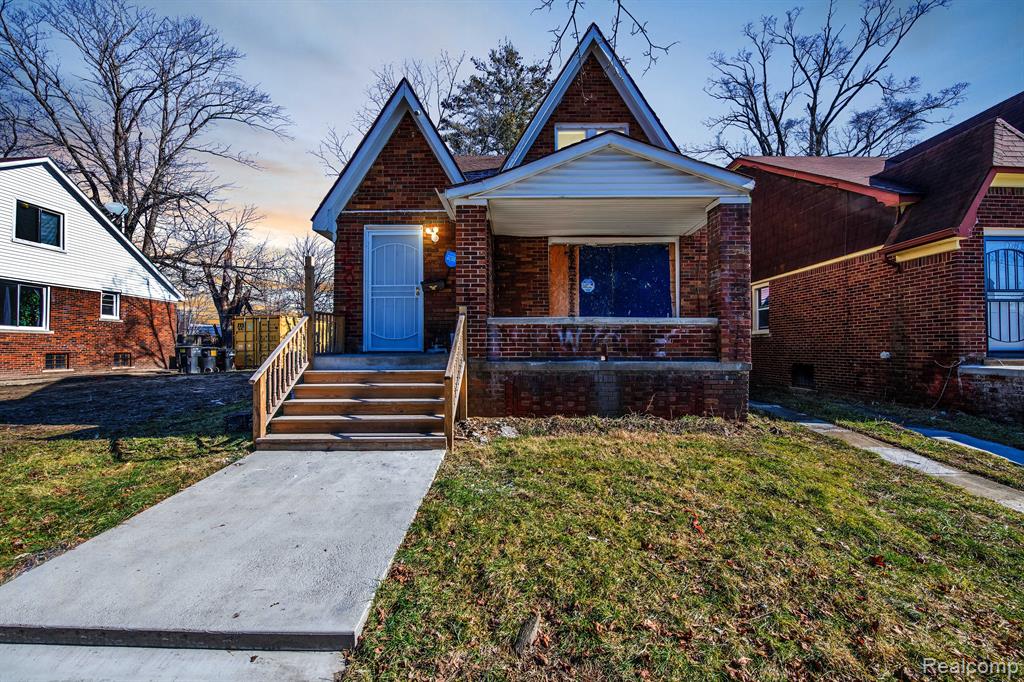 15036 TRACEY Street Property Photo 1