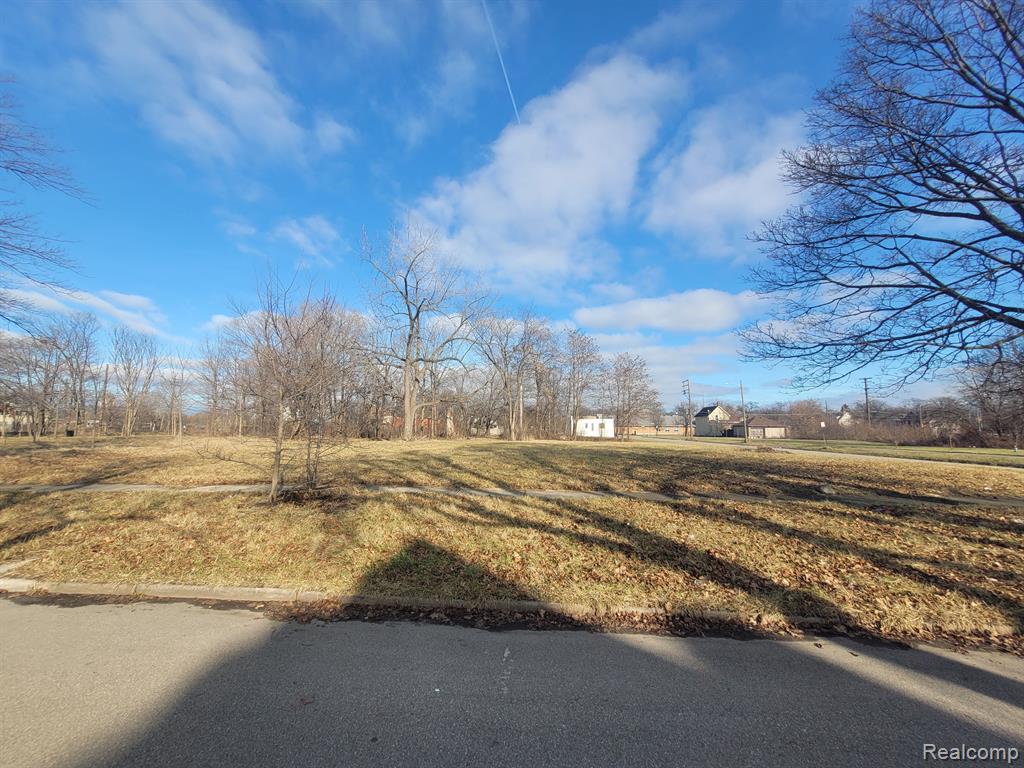 1944 Putnam Street Property Photo 1