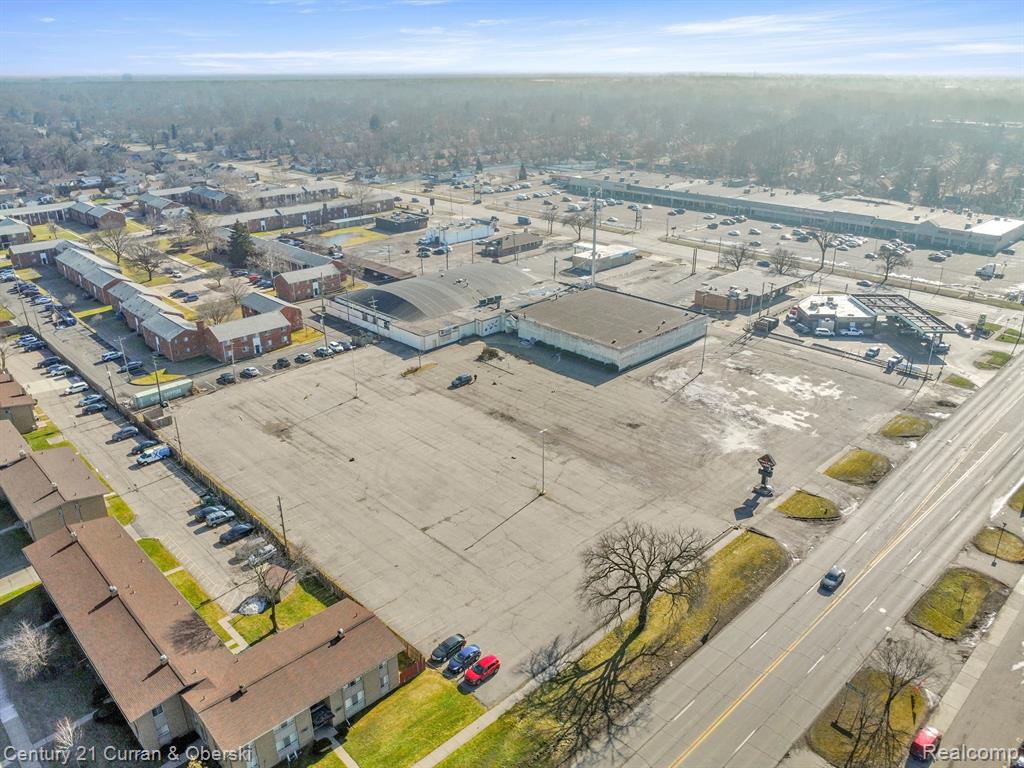 300 N Inkster Road Property Photo 7