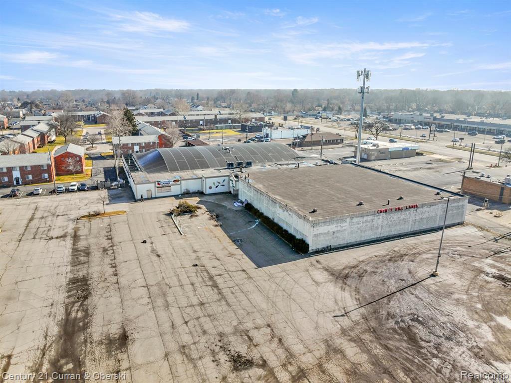 300 N Inkster Road Property Photo 12