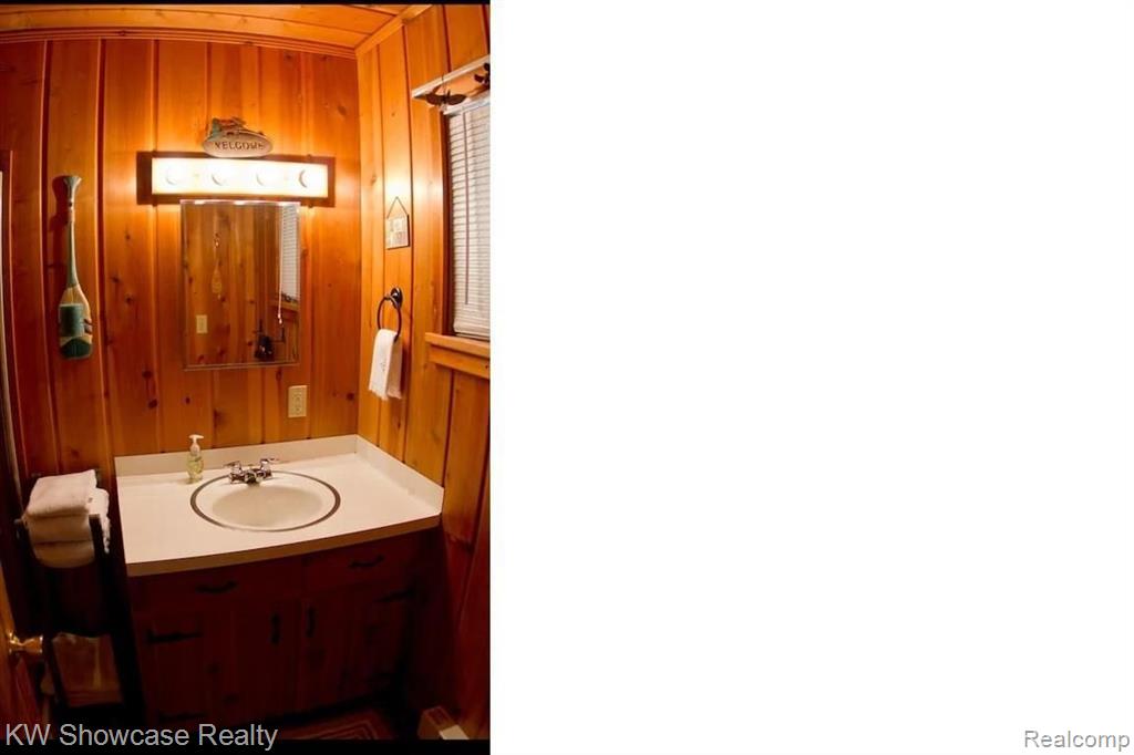5146 Lower Shore Drive Property Photo 32