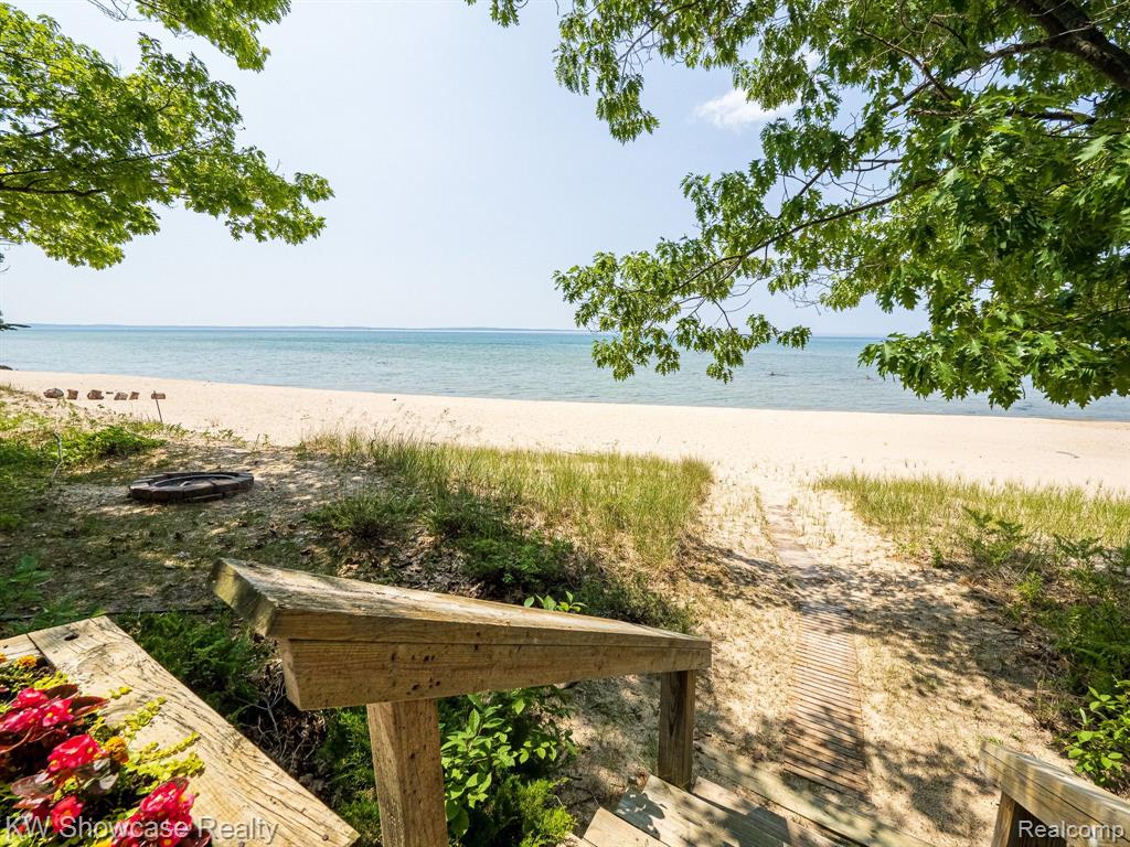 5146 Lower Shore Drive Property Photo 65