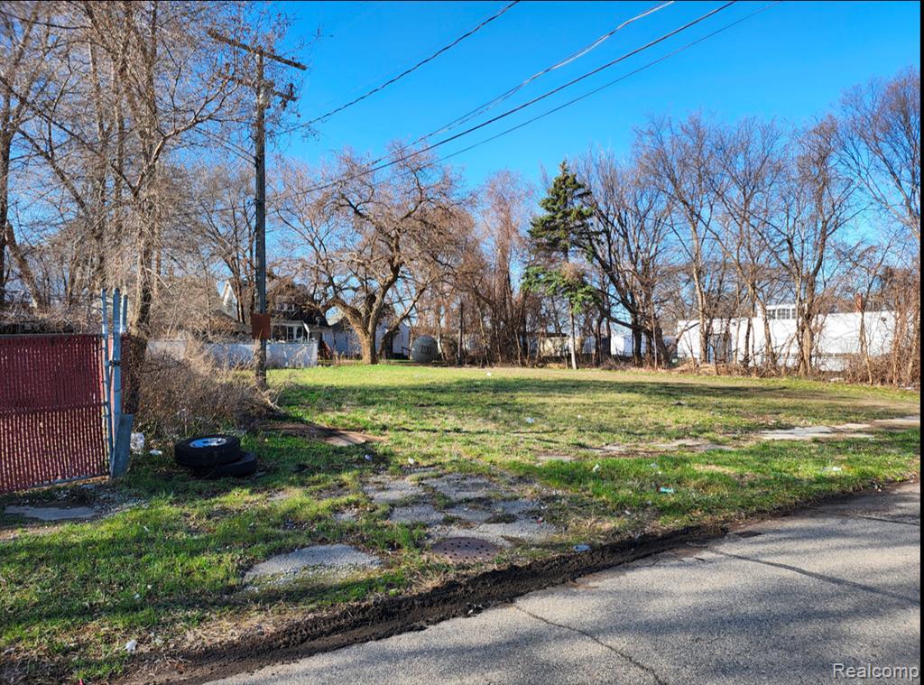 17731 Van Dyke Street Property Photo 15