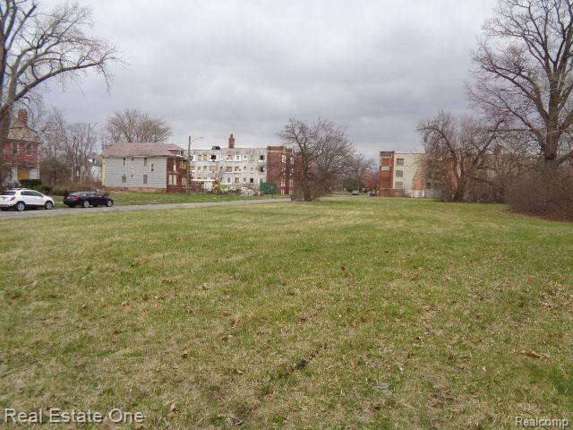 1749 Collingwood Street Property Photo 13
