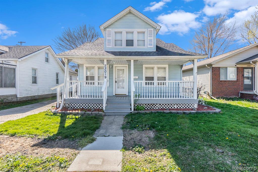 23019 Donald Avenue Property Photo 1