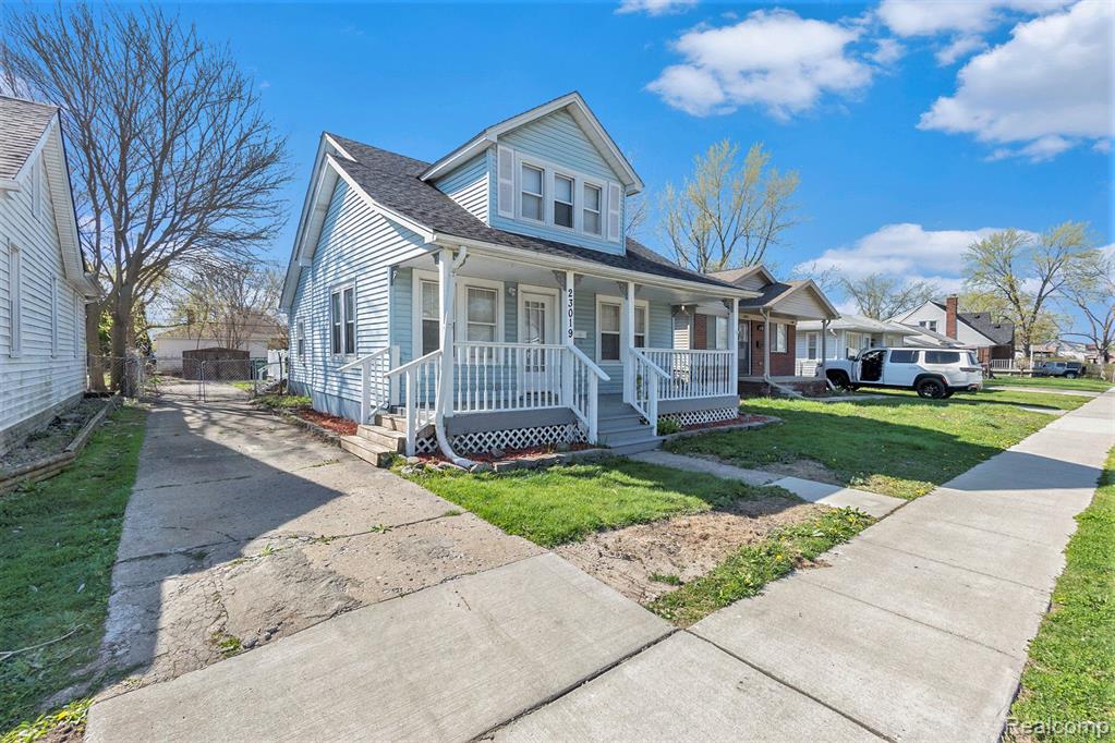 23019 Donald Avenue Property Photo 2