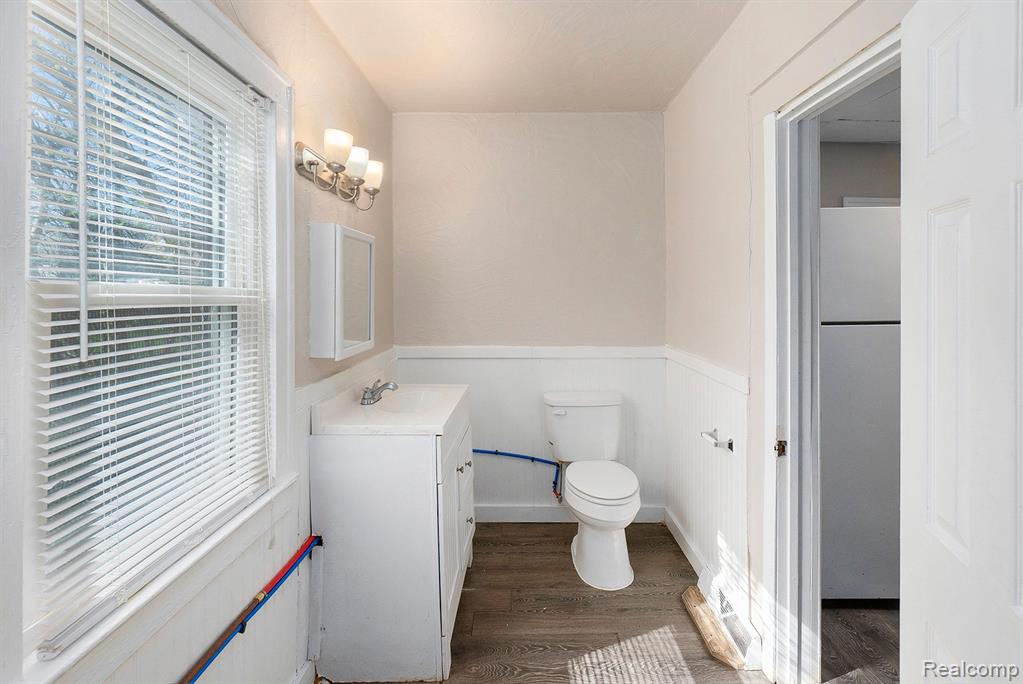 23019 Donald Avenue Property Photo 10