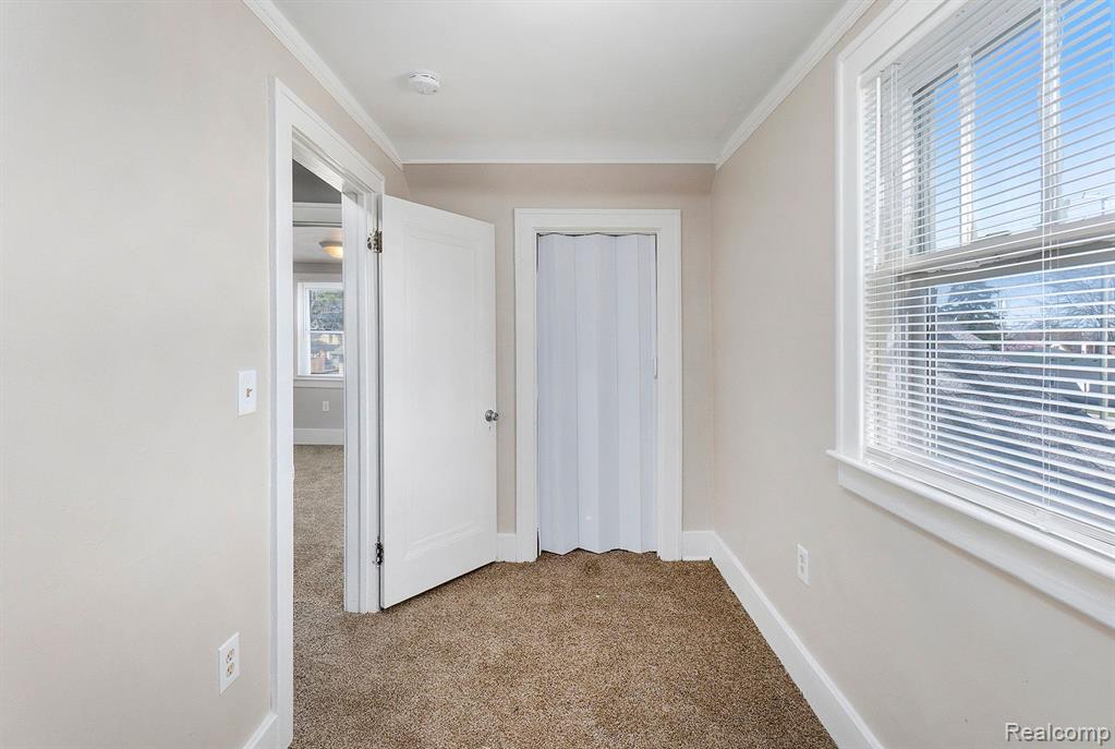 23019 Donald Avenue Property Photo 12