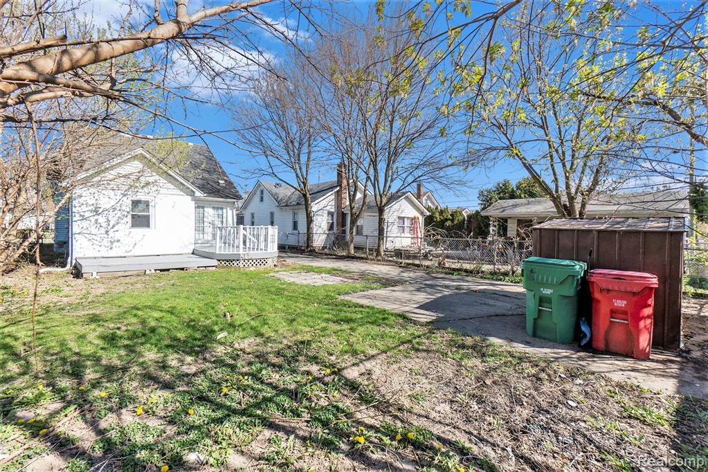 23019 Donald Avenue Property Photo 14